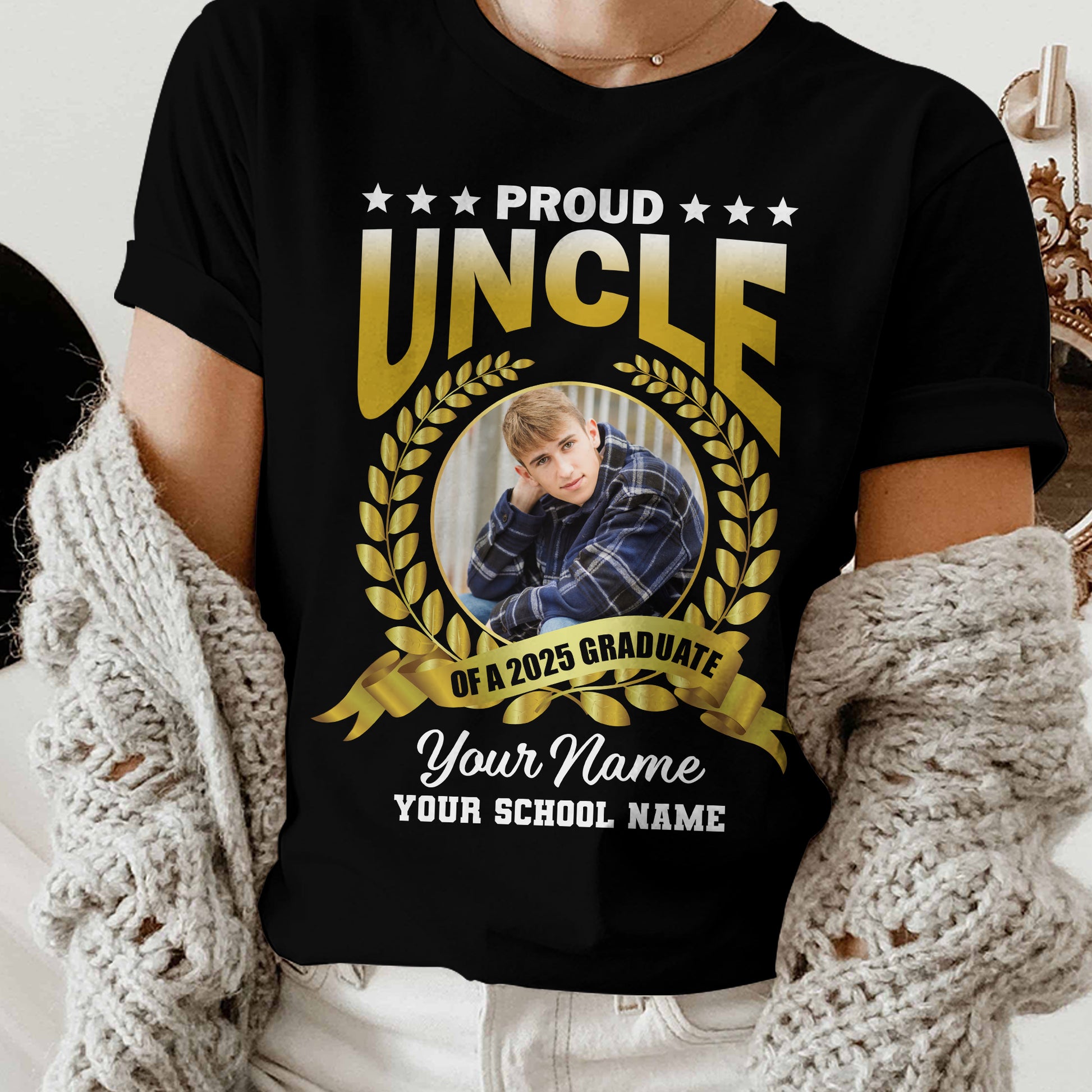 Proud Family Class Of 2025 Custom Graduation Shirt Upload Photo T-shirt, Graduation Gift, Personalized Graduation T-shirt